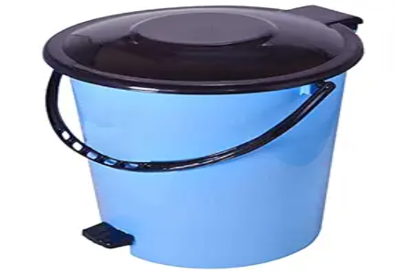 PEDAL PLASTIC DUSTBIN